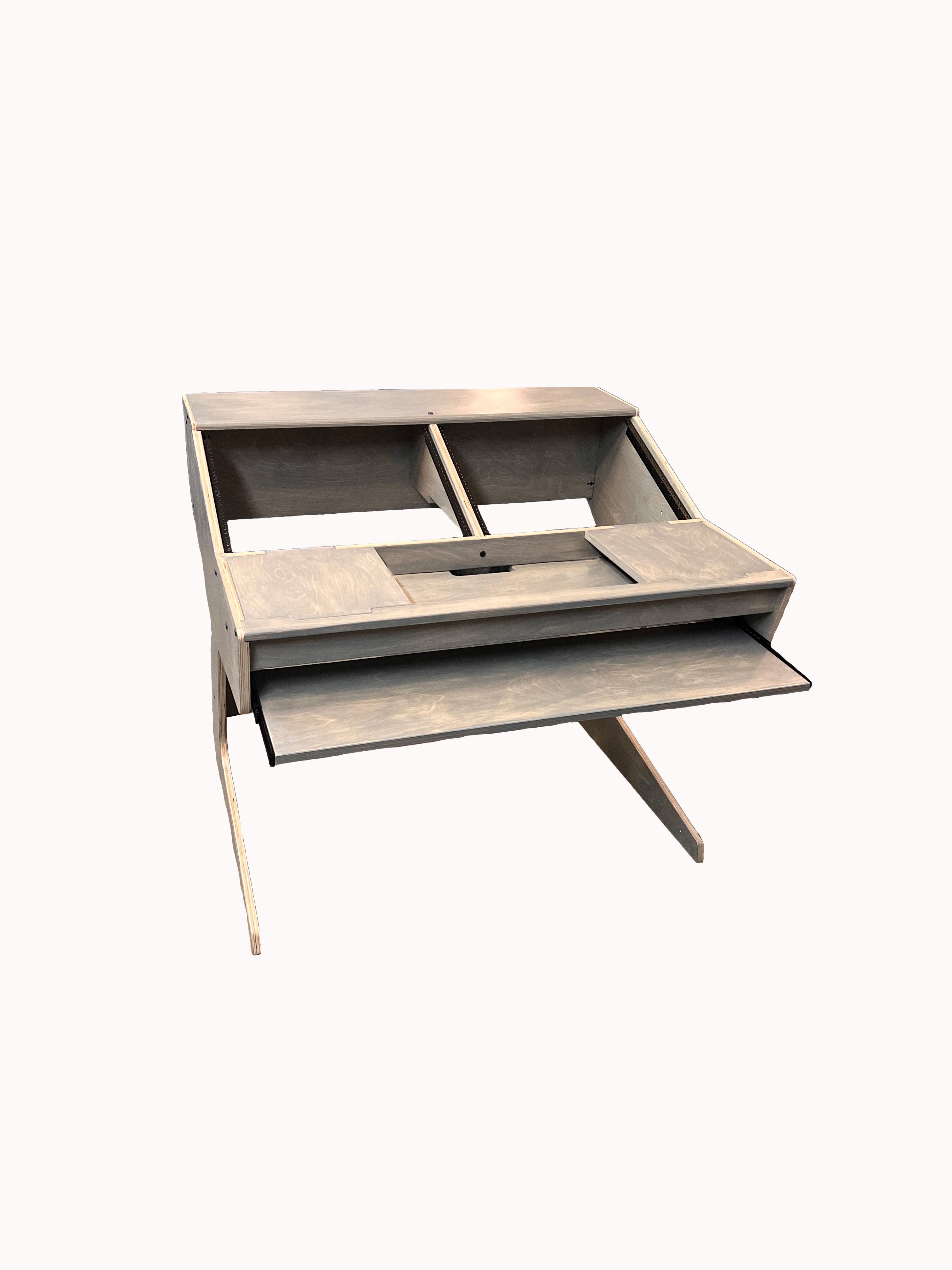 Mastering Desk 18u
